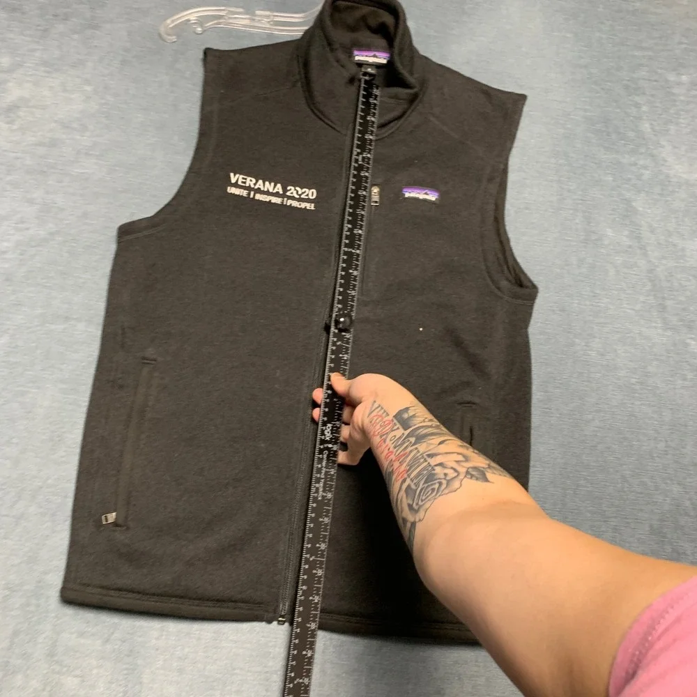 Patagonia Better Sweater Vest Mens Medium Black Sleeveless Pockets Full Zip